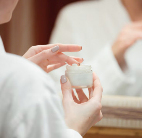 Rekomendasi Cream Wajah Cerah & Aman, Bikin Glow Tanpa Drama!