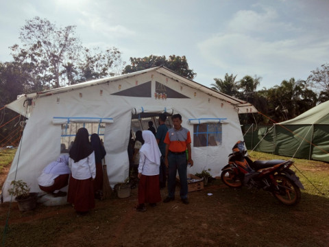 Akses Jalan di Aceh Tamiang Belum Pulih, Guru Mesti Menyeberangi Sungai Pakai Tali Demi Sampai ke Sekolah