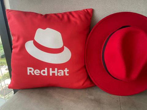 Red Hat AI Enterprise, Platform Terpadu Dorong Operasional AI