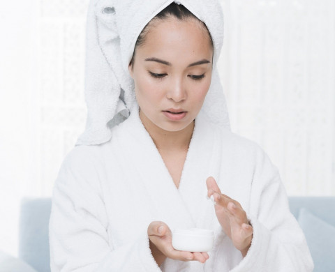 4 Body Scrub Terbaik yang Bikin Kulit Lebih Cerah dan Halus, Mulai Rp16 Ribuan