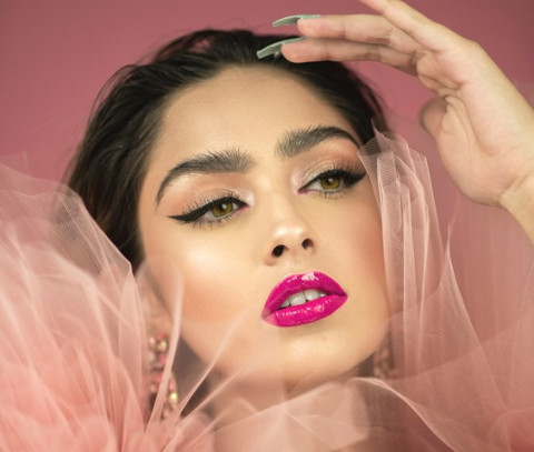 Makeup Anti Geser: Ini 7 Hal yang Enggak Boleh Dilakukan Pas Retouch Wajah