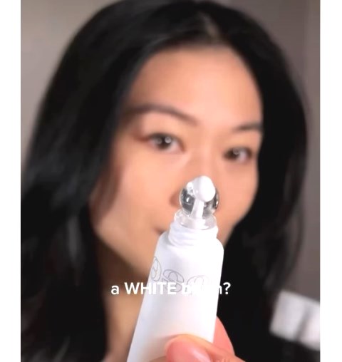 Blush On Putih Lagi Viral Banget! Bikin Wajah Auto Glowing dan Flawless