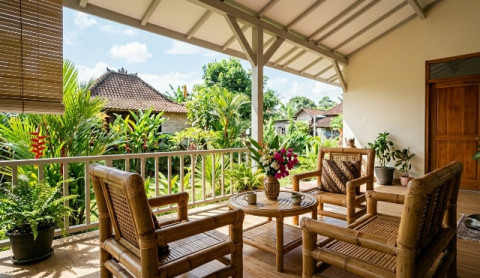 Ide Teras Hijau dengan Bambu, Solusi Hunian Asri dan Estetis