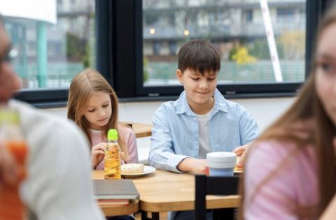 Negara Ini Mulai Stop Gorengan & Makanan Tinggi Gula di Sekolah