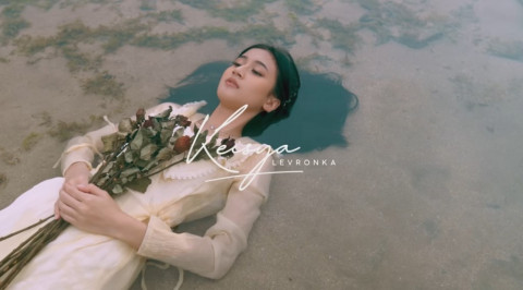 Lirik Lagu Tak Ingin Usai