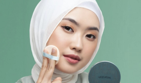 Cushion Wudhu Friendly yang Ringan, Nempel Cantik, dan Tetap Aman