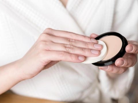 Bikin Glowing di Cuaca Panas, Intip 5 Cushion Rp50 Ribuan Ini!