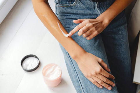 Spill Sunscreen 25rb, Gak Pake Drama Pori-pori Mampet!