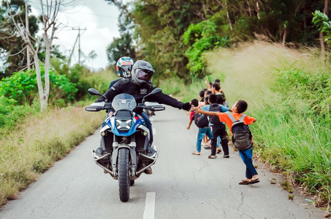 Kolaborasi InJourney & GSrek Indonesia Bangun Akses Air Bersih di Sumba