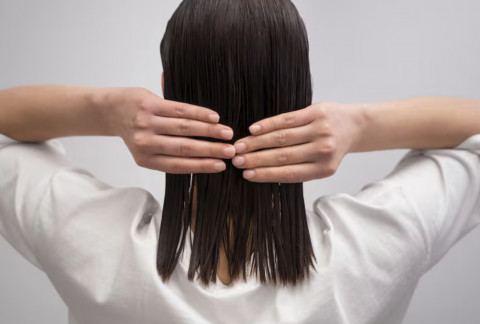 Rambut Auto Wangi Seharian! Ini Hair Mask Andalan buat Usir Bau Apek