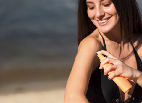 Kulit Kepanasan? Sunscreen Spray Aloe Vera Bikin Adem Seketika dan Praktis Buat Reapply
