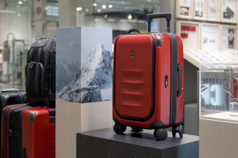 Perlengkapan Travel Fungsional Makin Diminati Anak Muda