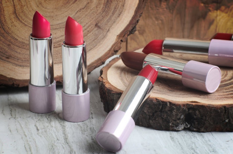 5 Lipstik Foodproof Buat Tempur Lawan Rendang dan Opor Iduladha!