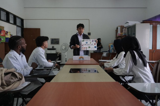 Salah satu kegiatan di kampus Uniga Malang. Foto: Uniga Malang