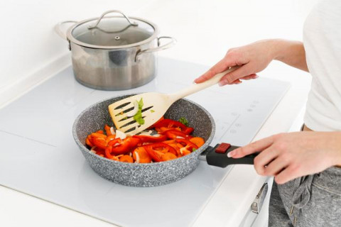Panci Granit yang Banyak Dicari untuk Memasak Harian