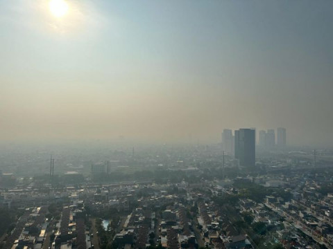 Udara Jakarta Tak Sehat, Warga Disarankan Pakai Masker