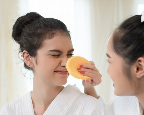 Kulit Remaja Lagi Berubah? Ini Rutinitas Simpel Biar Jerawat Nggak Makin Parah