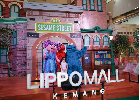 Pengalaman Liburan Seru dan Edukatif Bersama Elmo & Friends