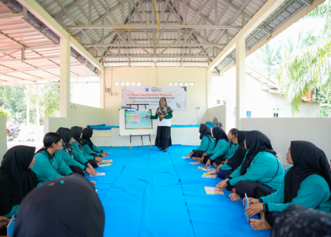 Semangat Perempuan Indonesia Menebar Manfaat bagi Sesama