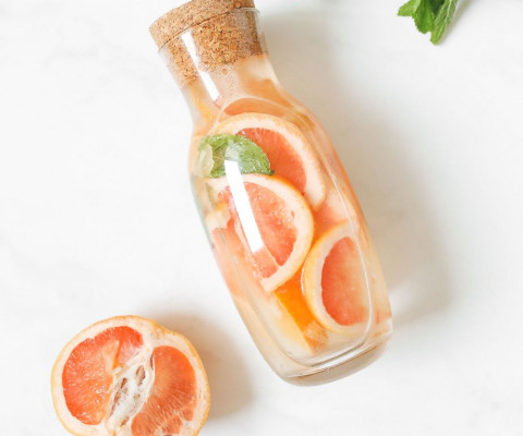 Panas Banget? 5 Minuman Ini Auto-Seger Buat Jaga Cairan Tubuh!