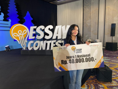 Suarakan Disabilitas Tak Tampak, Mahasiswi Unud Gagas VISI hingga Juara 1 Essay Contest