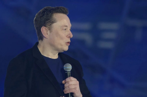 Elon Musk Bantah Laporan SpaceX Kembangkan Perangkat AI