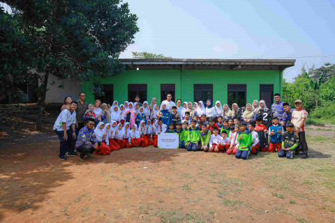 Marc Klok Foundation, Kenny Tete, dan Happy Hearts Indonesia Bantu Renovasi Sekolah di Bantar Gebang