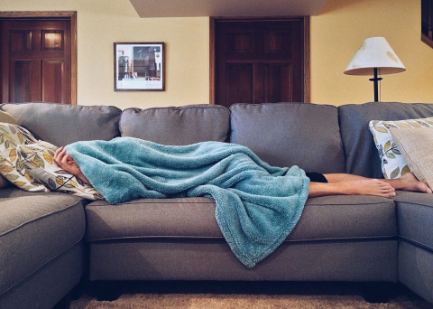 Stop Being Lazy! Cara Keluar dari Lazy Era Biar Future Self Kamu Terima Kasih
