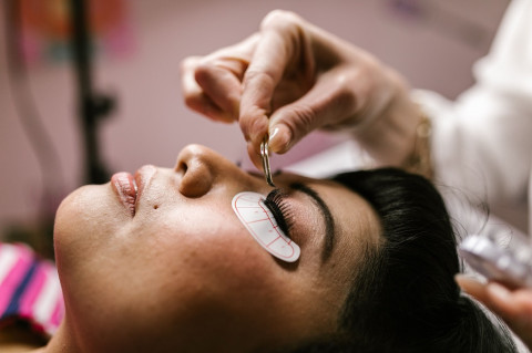 Do's & Don'ts Merawat Eyelash Extension Biar Nggak Gampang Rontok