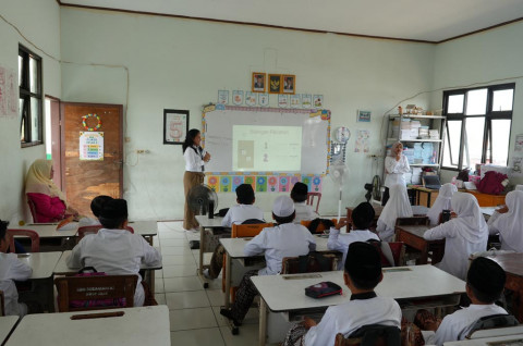 Karyawan Pabrikan Otomotif Disuruh Ngajar Ke Sekolah Dasar di Bekasi, Ada Apa?
