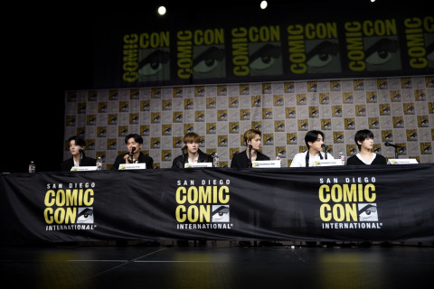 ENHYPEN Hadir di San Diego Comic-Con 2026 Bersama Pemeran Film Twilight
