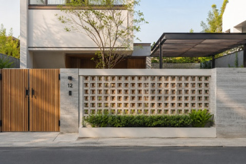 5 Inspirasi Pagar Japandi Minimalis yang Bikin Fasad Rumah Makin Elegan
