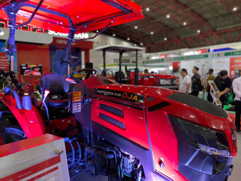 Mahindra Perkenalkan OJA 3140, Dorong Modernisasi Pertanian Indonesia