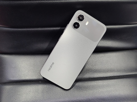 Review realme P4 Lite, HP Baterai 7000 mAh Kurang dari Rp2 Juta yang Harus Dilirik!