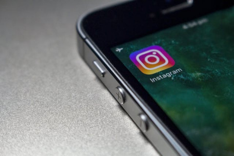 Kepencet <i>Like Posting</i>-an Lama saat <i>Stalking</i> Bikin Panik, Bos Instagram Ungkap Fakta Nasib Notifikasimu