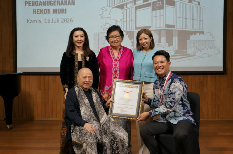 Orang Indonesia Pertama Jelajahi 197 Negara, Timothy Astandu Raih Rekor MURI