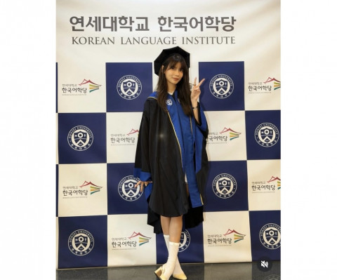 Sabrina Chairunnisa Rayakan Kelulusan dari Yonsei University, Tepis Kritik dengan Prestasi
