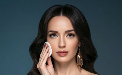 4 Hydrating Toner Ini Siap Bikin Muka Glowing Tanpa Pori Ngadat