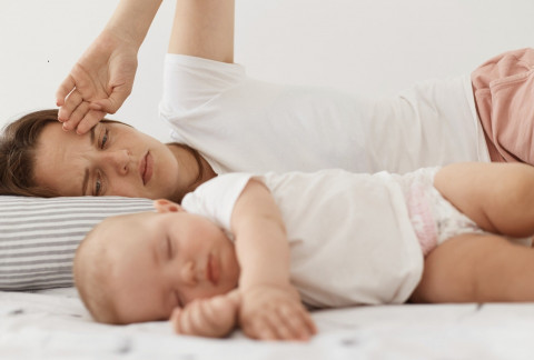 Biar Nggak Begadang Terus, Ini 8 Cara Bantu Bayi Atasi Sleep Regression