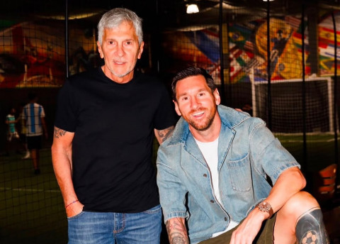 Lionel Messi Ragu Lanjutkan Karier usai Ayahnya Meninggal Dunia
