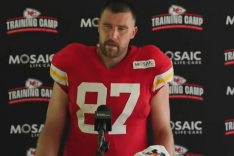 Travis Kelce Bagikan Momen Pernikahannya Dengan Taylor Swift