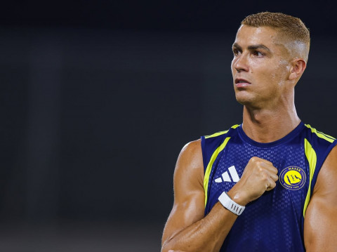 Ronaldo Pamer Gaya Baru, Rambut Emas Jadi Sorotan Saat Kembali ke Al-Nassr