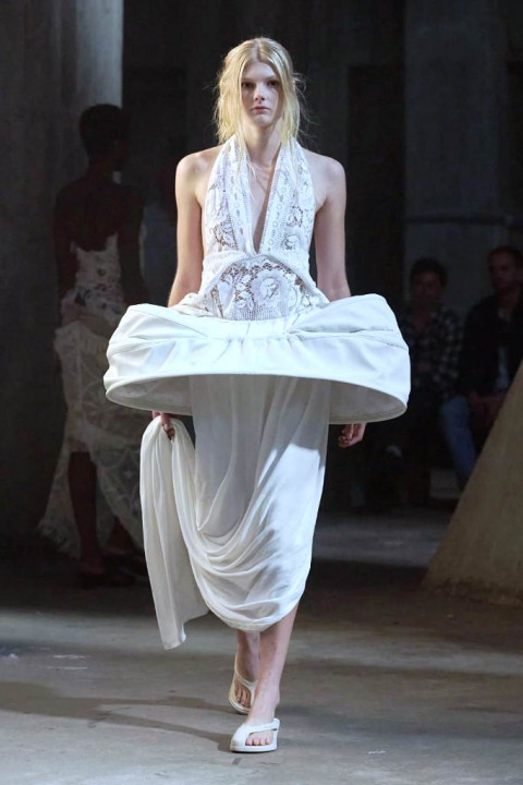 Dari Pantai ke Runway, Sandal Jepit Havaianas Mejeng di Copenhagen Fashion Week