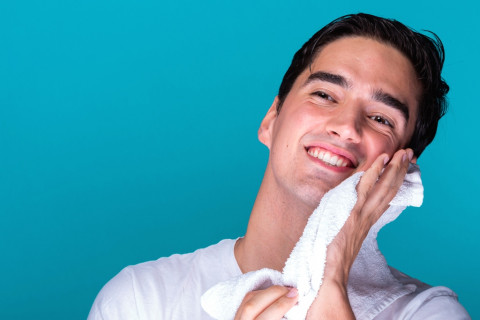 Gak Nyangka! Trik Glow Up Cowok yang Sering Diremehkan Ini Ternyata Bikin Kece