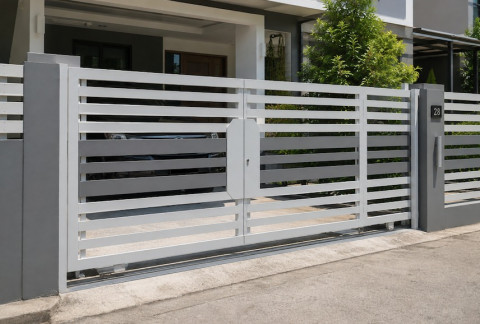 5 Inspirasi Model Pagar Baja Ringan untuk Rumah Modern