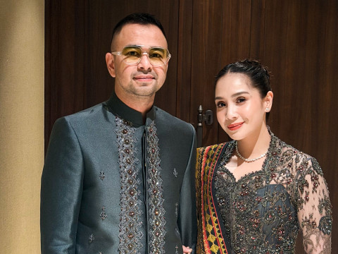 Desa Adat Sade Lombok Kebakaran, Raffi Ahmad dan Nagita Slavina Salurkan Bantuan Rp1 Miliar