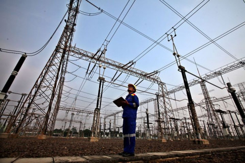 Pemerintah Dorong PLTS 100 GWp Masuk Desa Demi Tekan Impor Solar