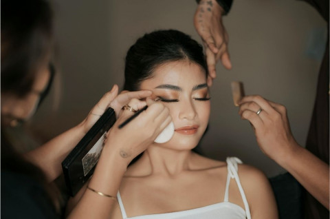 Stop Asal Timpa Produk! Cek Urutan Makeup Ini Biar Hasilnya Flawless & Awet Seharian