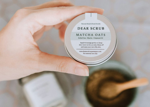 Bebas Daki Tanpa Drama! Ini Cara Pakai Body Scrub yang Benar