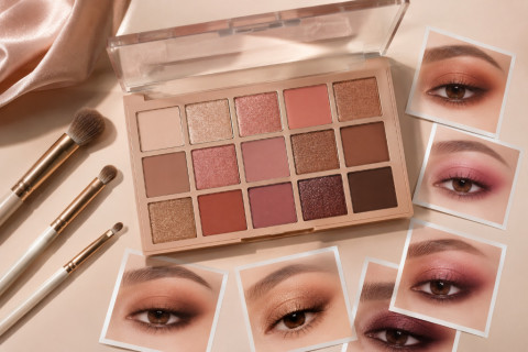 Eyeshadow Nggak Harus Coklat, Ini 5 Inspirasi Warna yang Bikin Makeup Makin Menarik